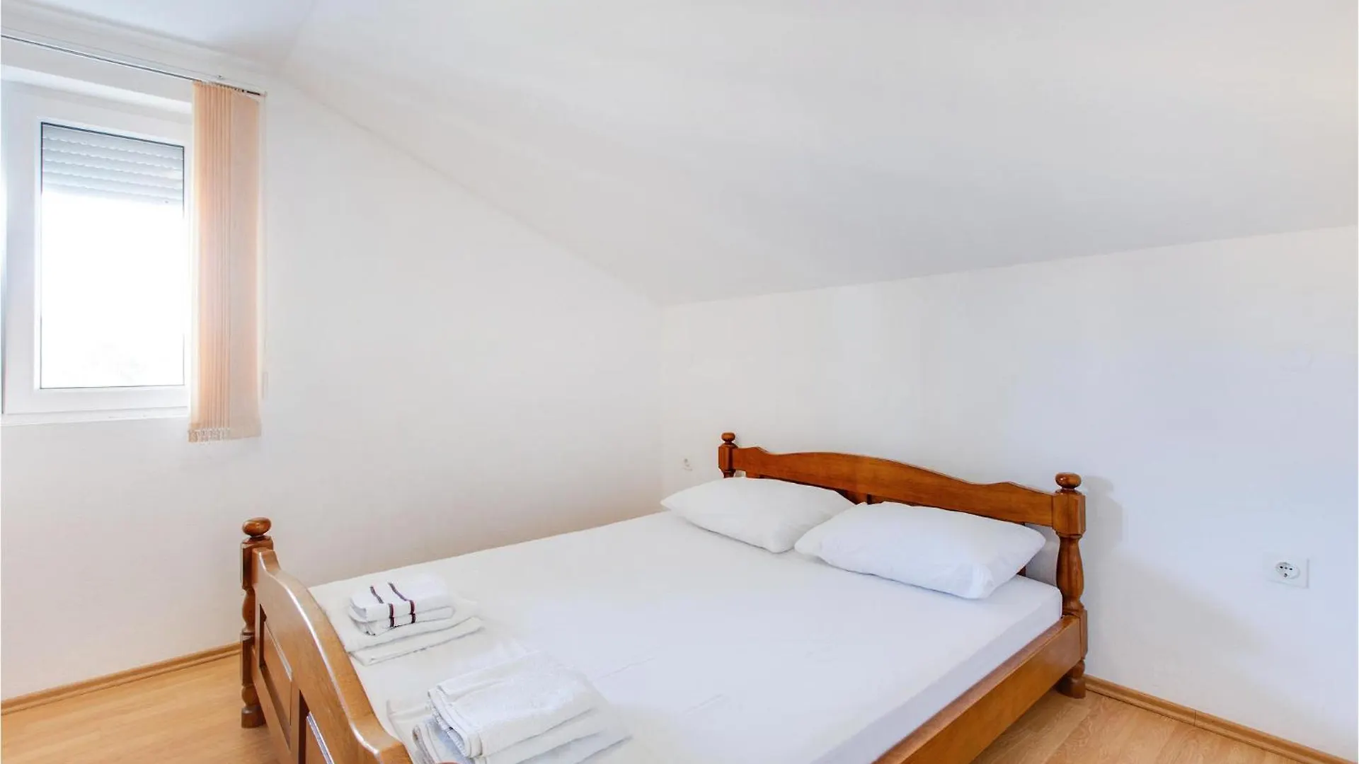 1 Bedroom Nice Apartment In Marsici Sveti Vid-Miholjice